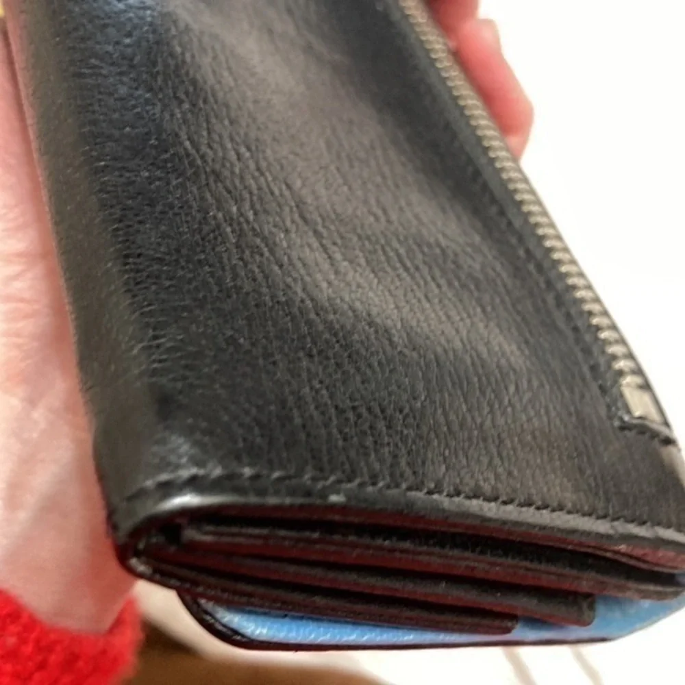 Tusk black leather wallet